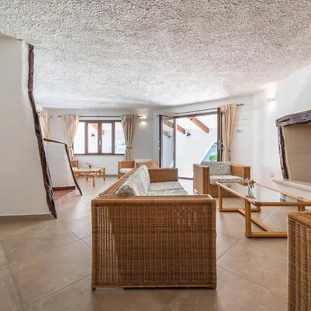 Eleonora App To 4 Holiday home Capoterra