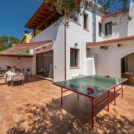 Holiday home Eleonora App To 4