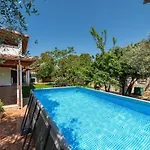 בית נופש Eleonora App To 4 *